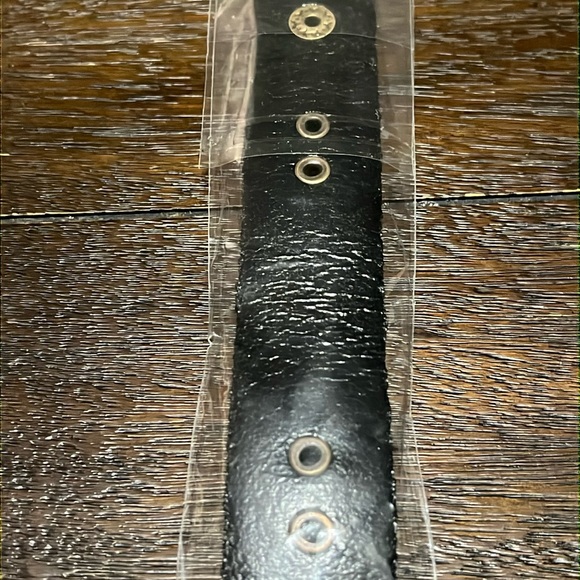 NEW Viking Rune Men's Wide Leather Bracelet - Picture 7 of 9